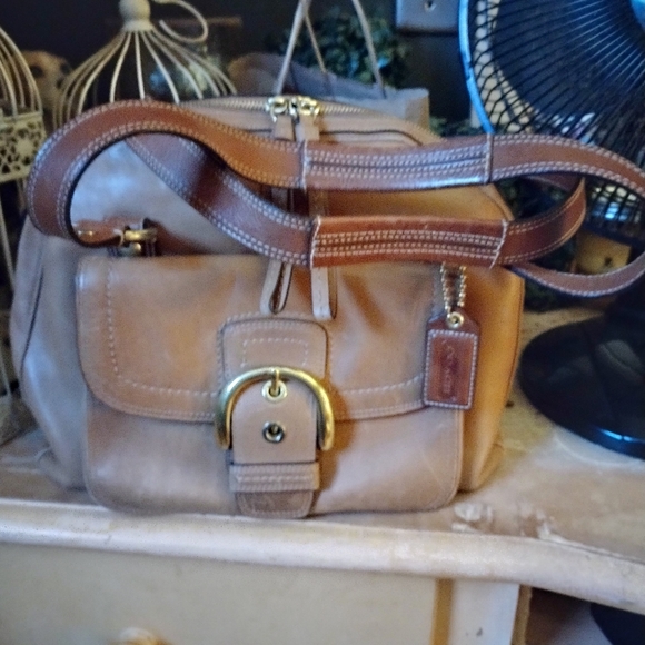 NWT 100% Authentic Coach Soho Domed Bag - Picture 3 of 5
